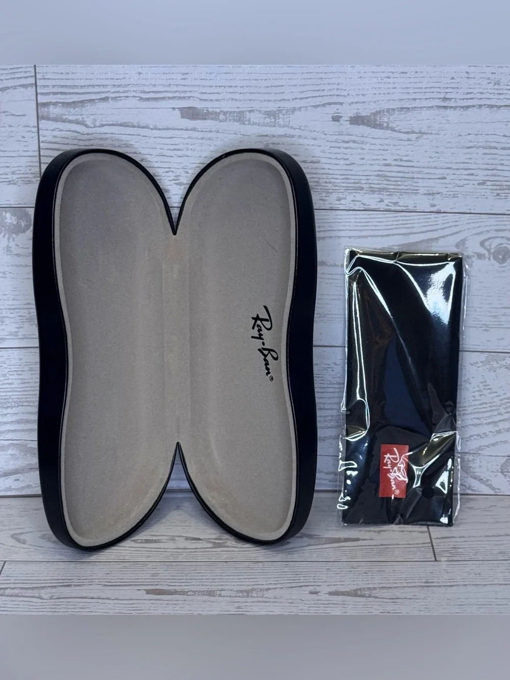 Ray-Ban Black Leatherette Hard Clam-Shell Case